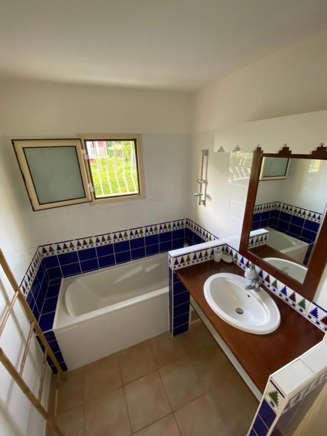 Maison Mitoyenne , Piscine,Citerne, Jardin, Parking, Plage Ле Госие Екстериор снимка